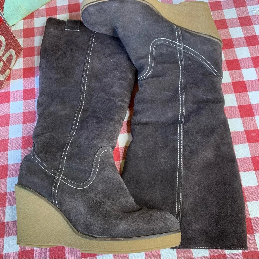 EMU AUSTRALIA Warm Brown Waratah Suede Sheepskin Sherpa Wedge Boots, 9 - Picture 10 of 13
